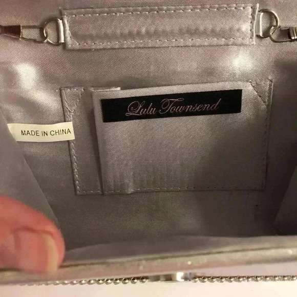 Lulu Townsend Silver Rhinestone Clutch Evening Purse Long Silver Chain Handle - Picture 4 of 4